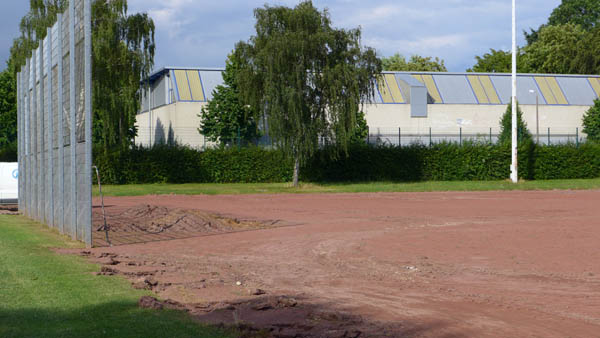 sportplatz abriss 03