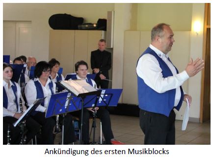 Ankündigung des ersten Musikblocks